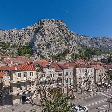 Apartment Nansy Omiš Buitenkant foto