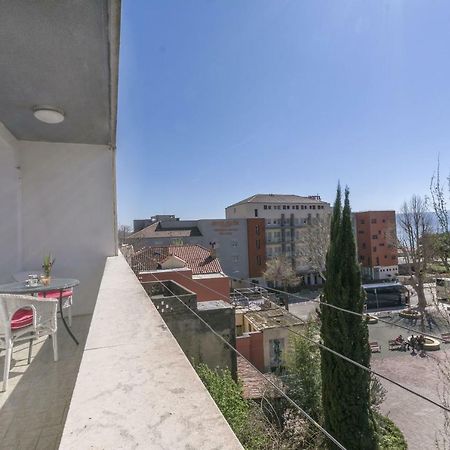 Apartment Nansy Omiš Buitenkant foto