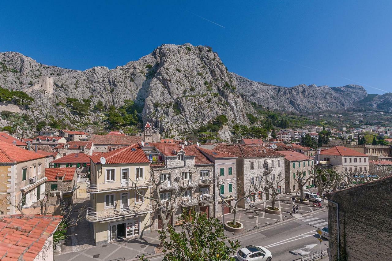 Apartment Nansy Omiš Buitenkant foto